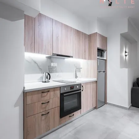 Next Door, Nilie Hospitality Mgmt Apartment